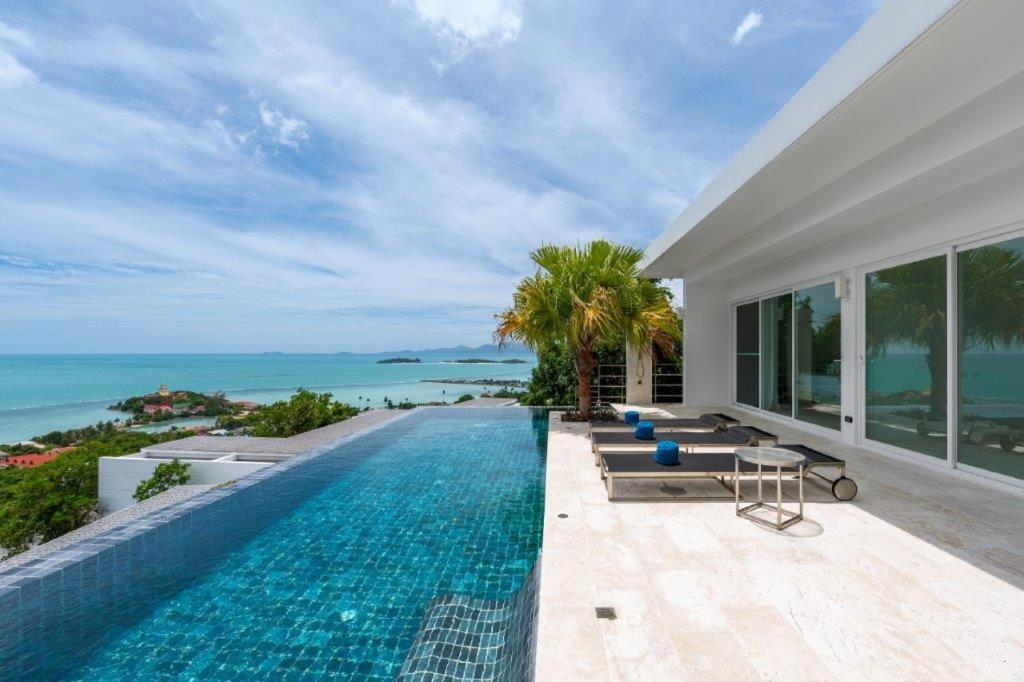 Unique Boutique Residences Strand Bang Rak Exterior foto