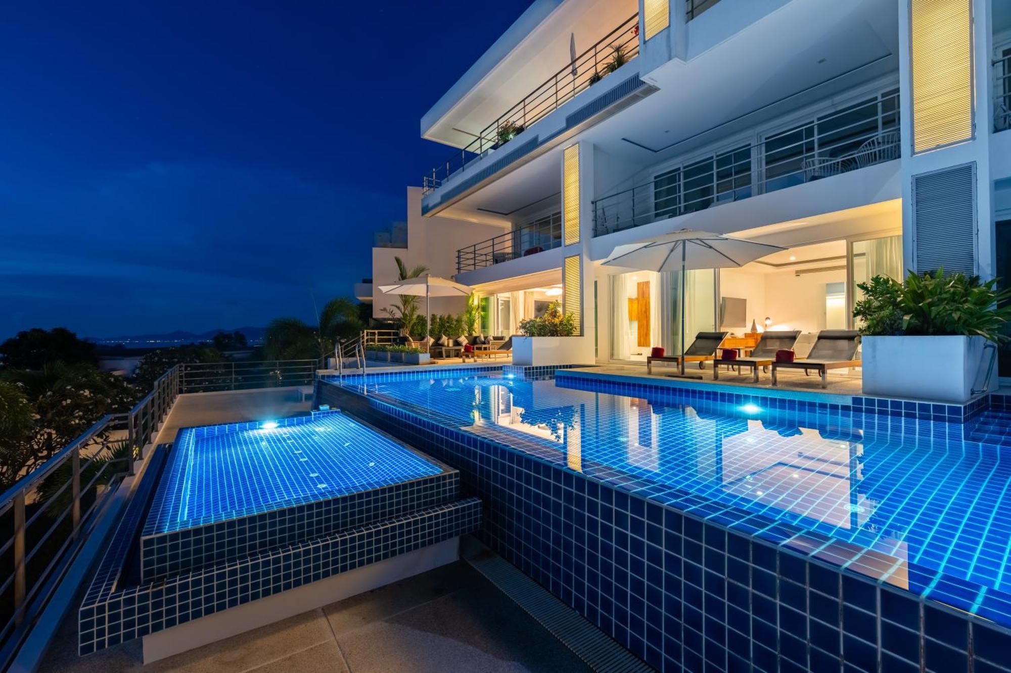 Unique Boutique Residences Strand Bang Rak Exterior foto
