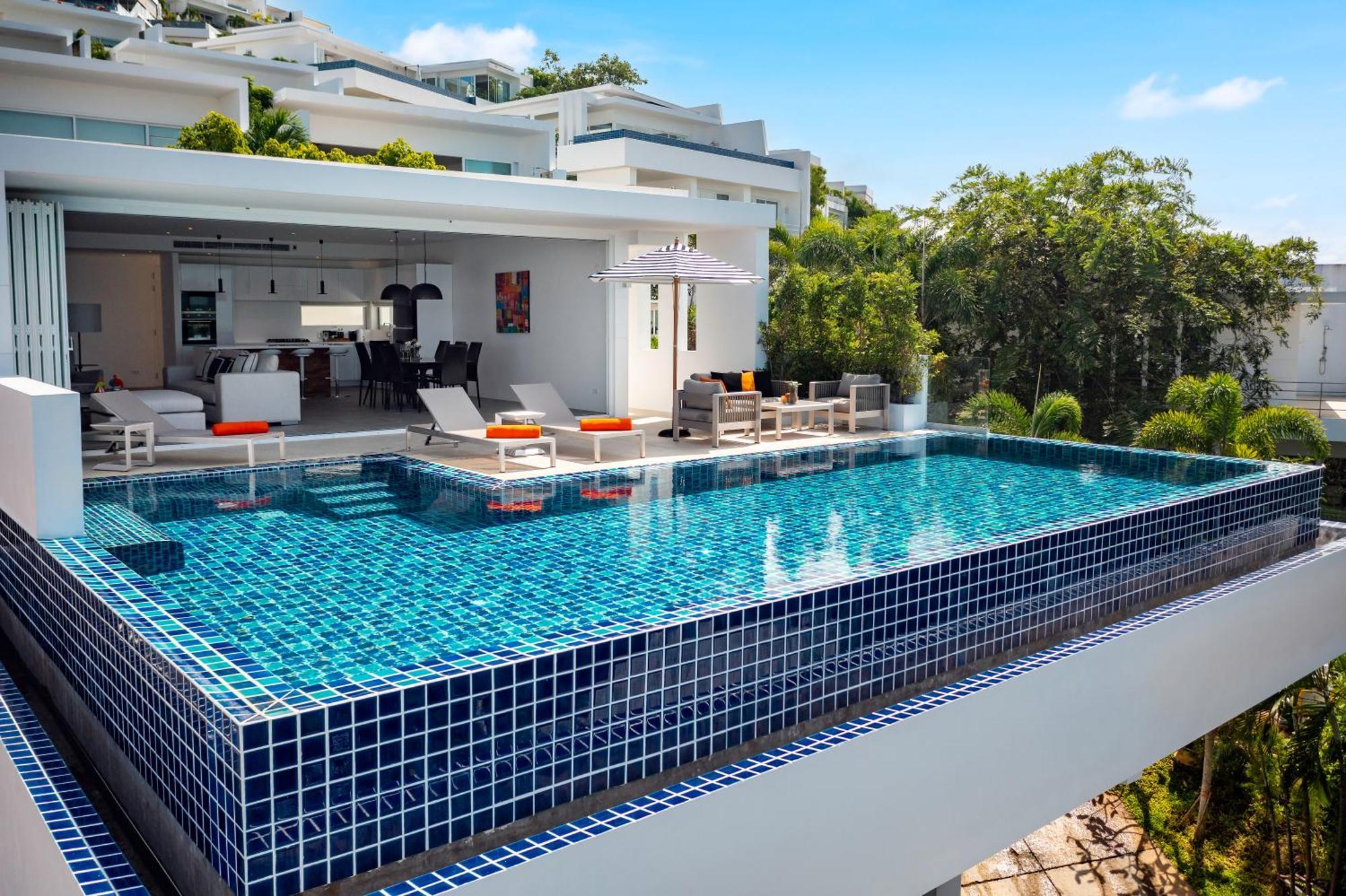 Unique Boutique Residences Strand Bang Rak Exterior foto
